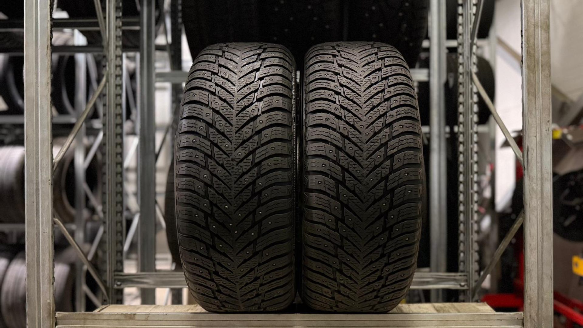 Nokian Hakkapeliitta 10 SUV 255/65R17 114 T