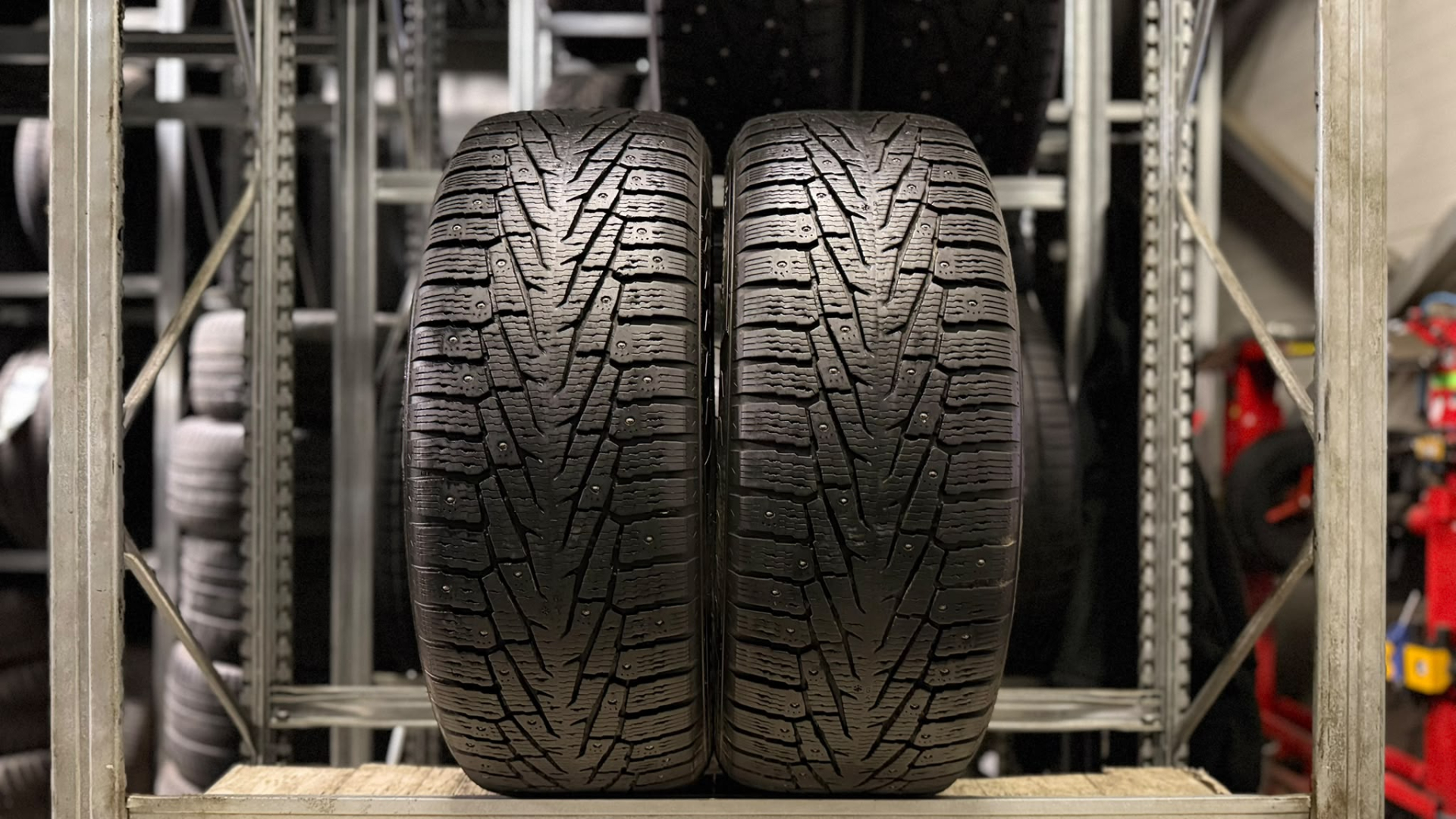 Nokian Hakkapeliitta 7 Suv 235/60R18 107 T Studded tires