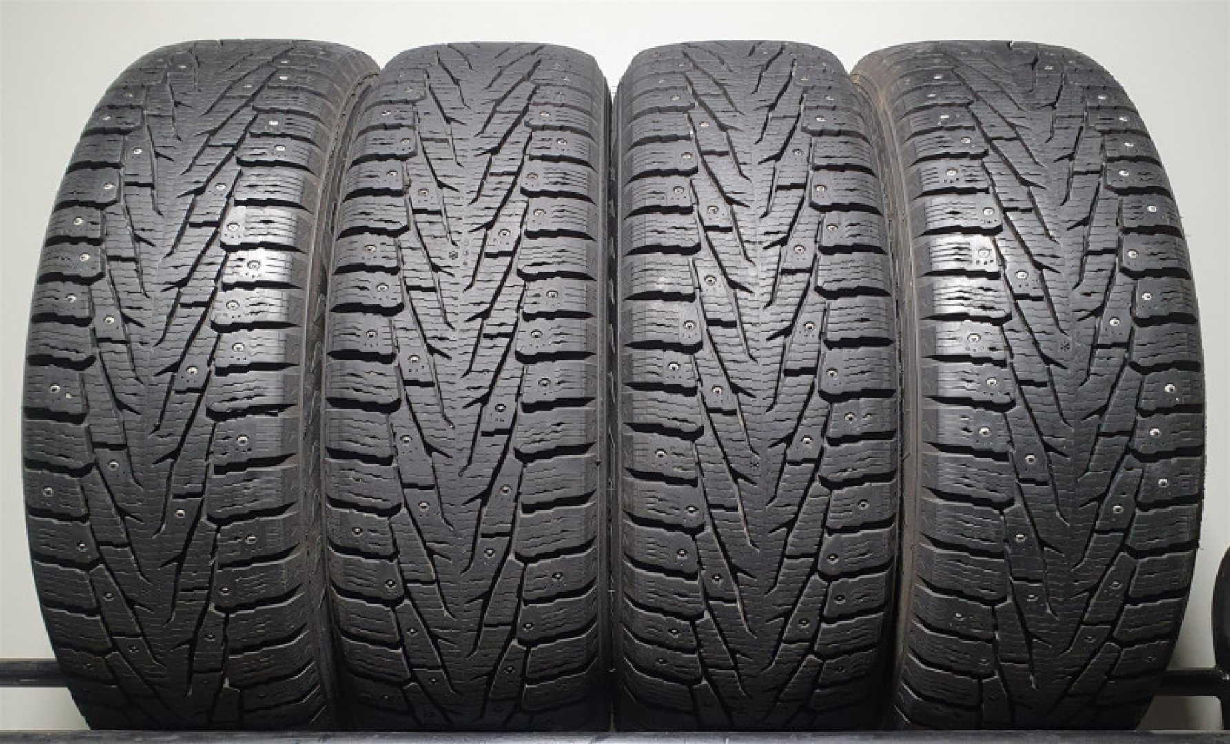 Nokian Hakkapeliitta 7 Suv 265/65R17 116T Lamell