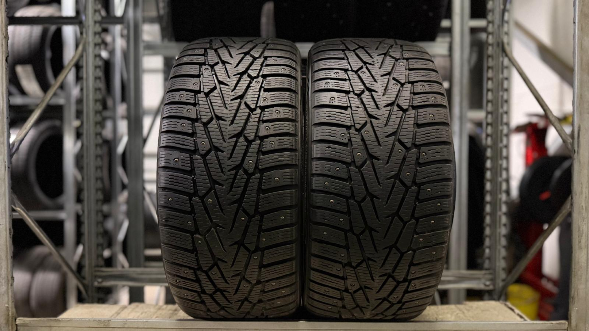 Nokian Hakkapeliitta 7 215/65R16 102 T