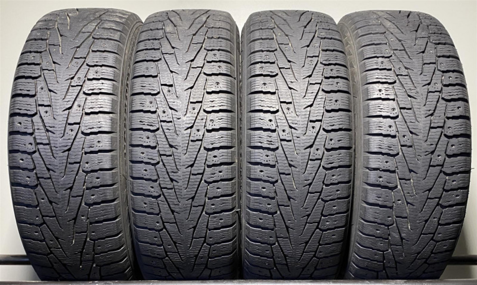 Nokian Hakkapeliitta 7 215/65R16 102 T Ламельные шины