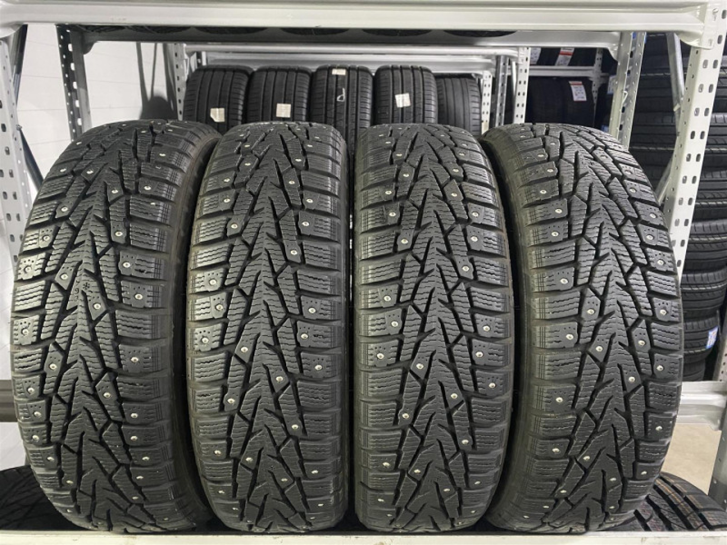 Nokian Hakkapeliitta 7 205/60R16 96 T Naastrehvid