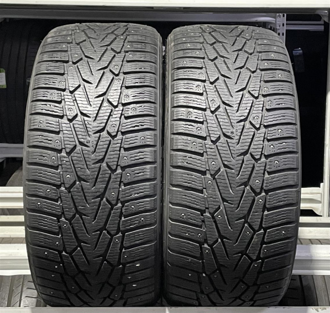Nokian Hakkapeliitta 7 245/45R18 100 T Studded tires