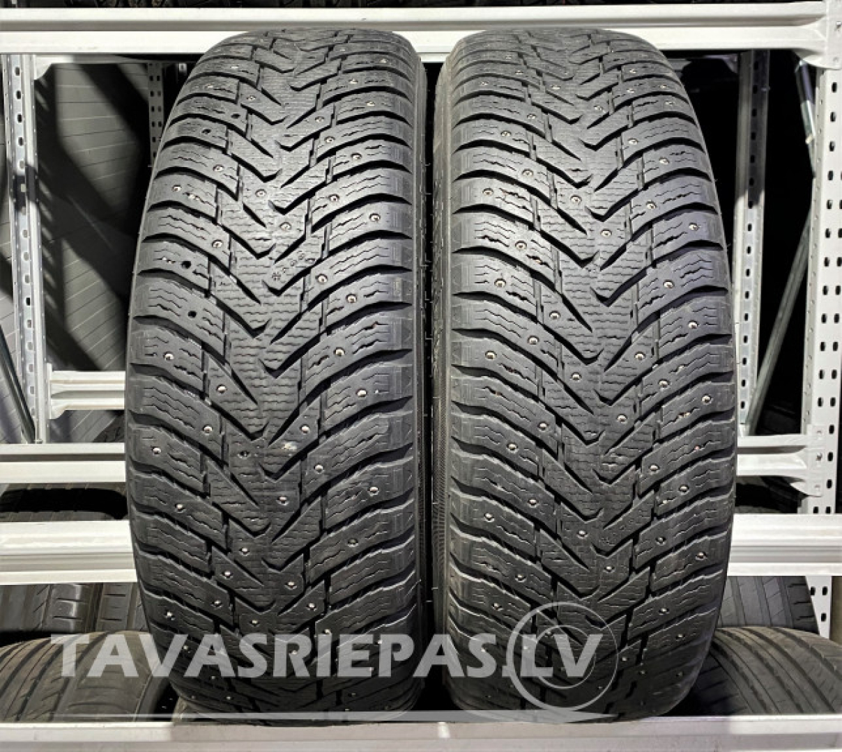 Nokian Hakkapeliitta 8 SUV 215/70R16 100 T