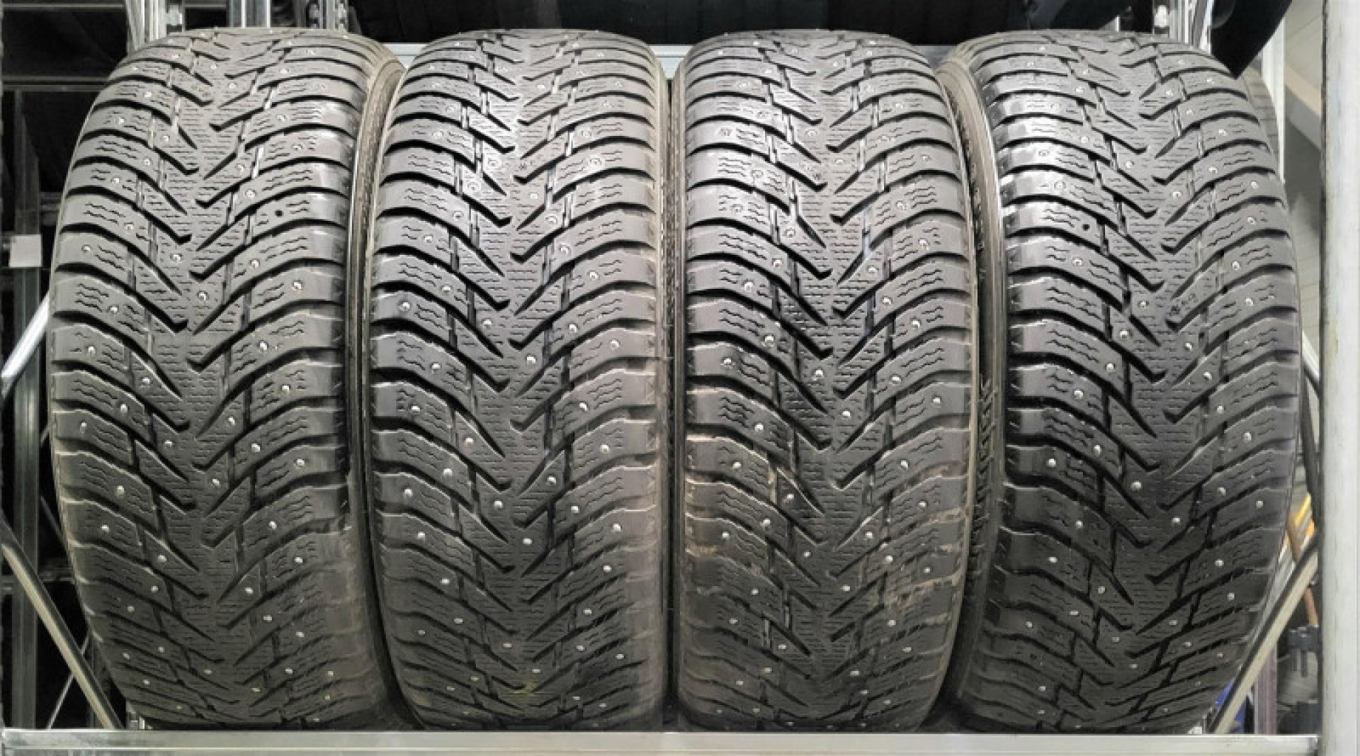 Nokian Hakkapeliitta 8 SUV 215/70R16 100 T