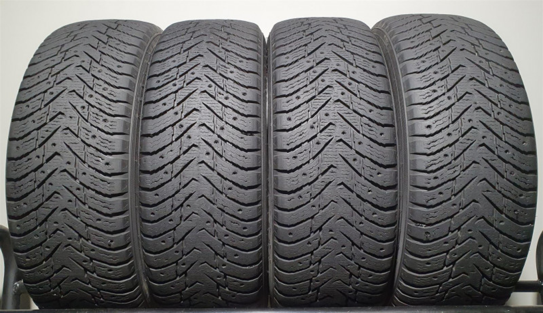 Nokian Hakkapeliitta 8 SUV 255/60R18 112 T Friction tires