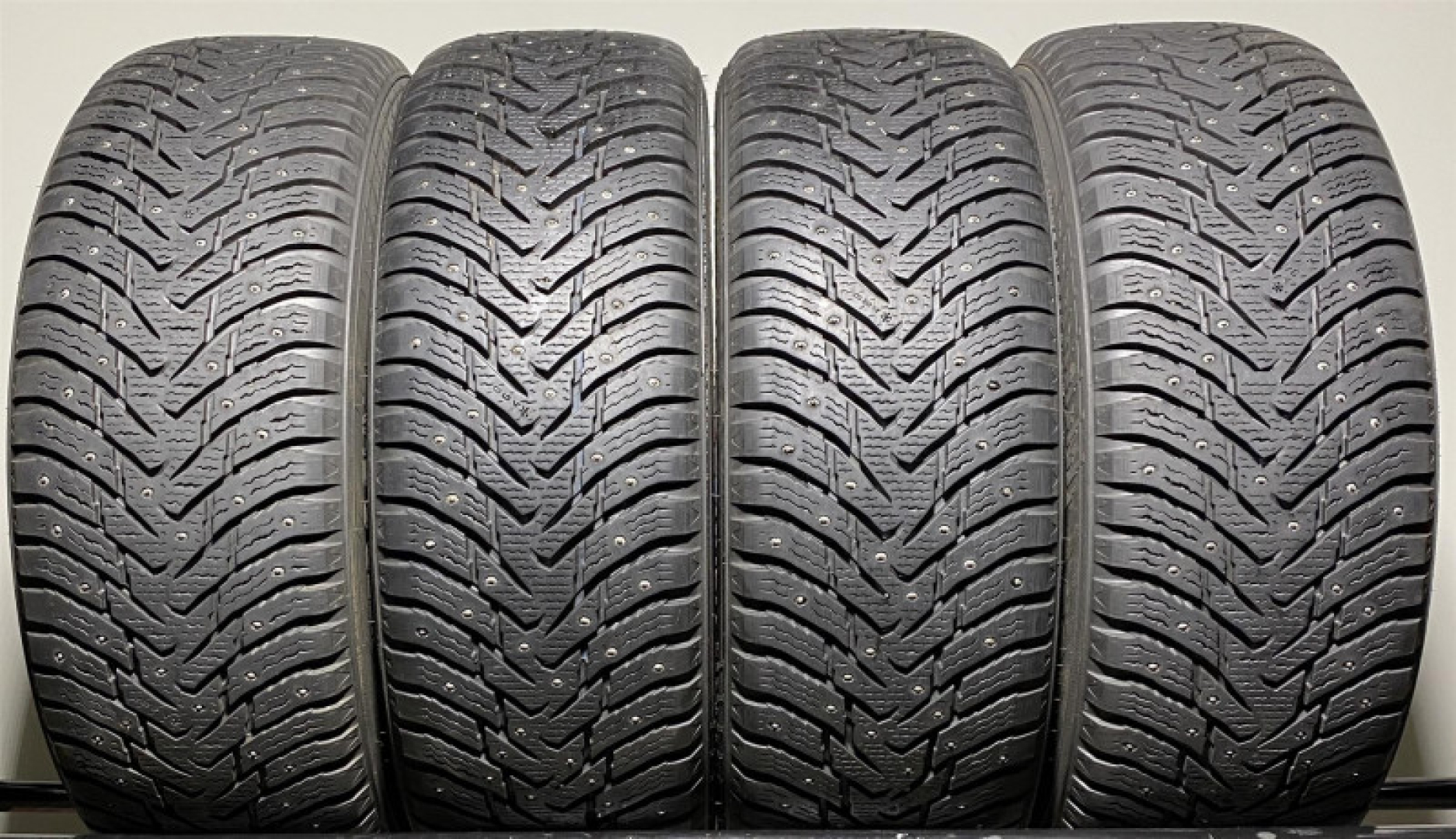 Nokian Hakkapeliitta 8 SUV 225/65R17 106 T