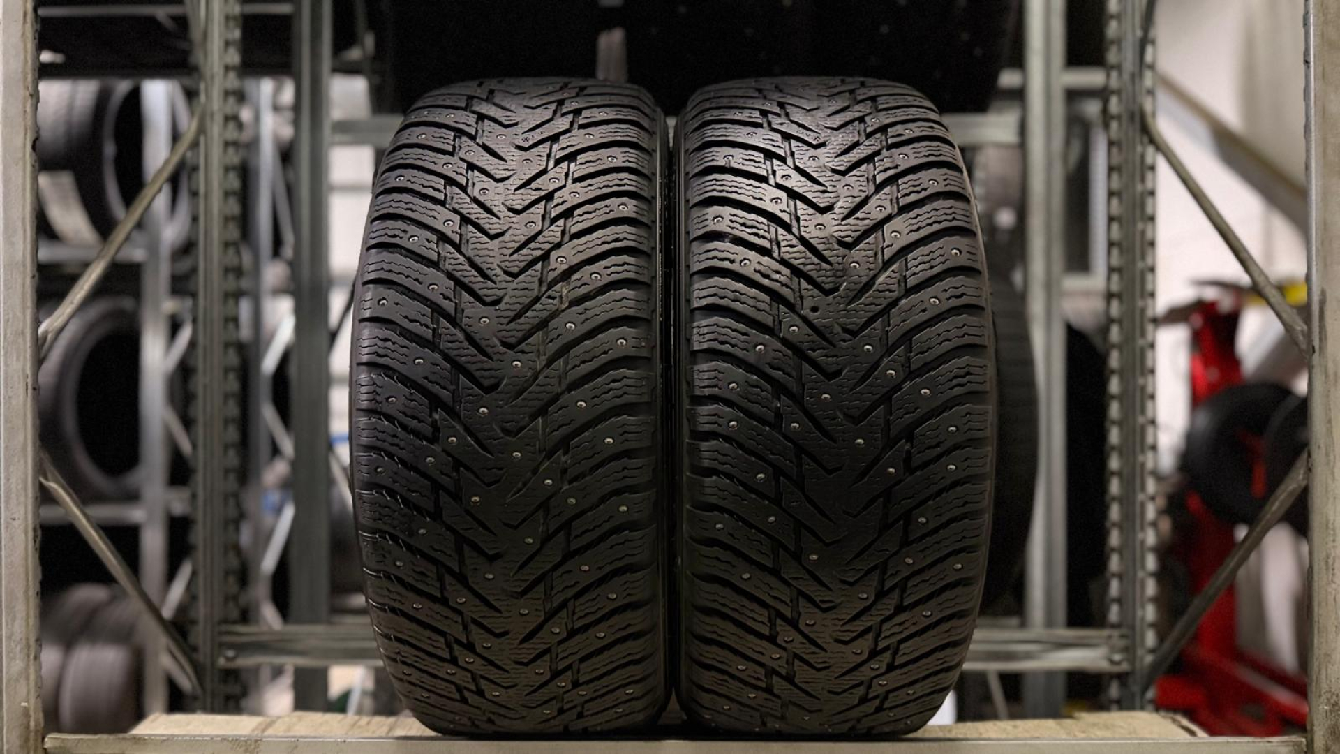 Nokian Hakkapeliitta 8 SUV 235/55R18 104 T