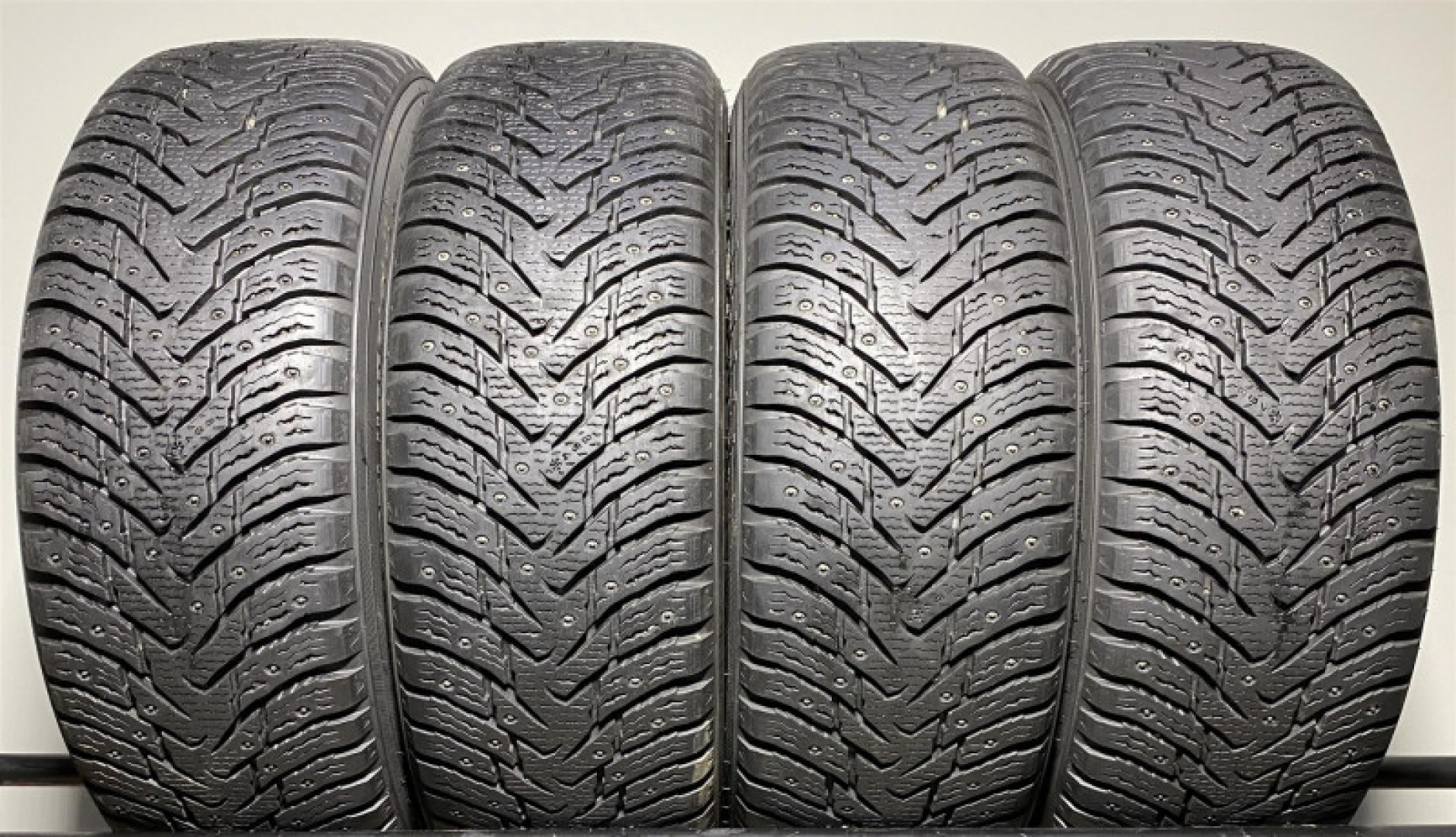 Nokian Hakkapeliitta 8 205/55R16 94 T Naastrehvid