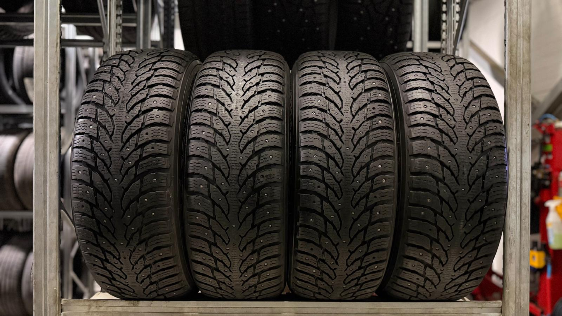 Nokian Hakkapeliitta 9 SUV 225/65R17 106 T Шипованные шины