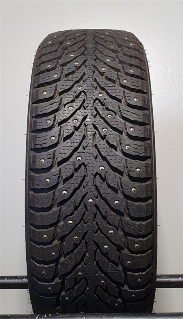 Nokian Hakkapeliitta 9 225/40R18 92 T Шипованные шины
