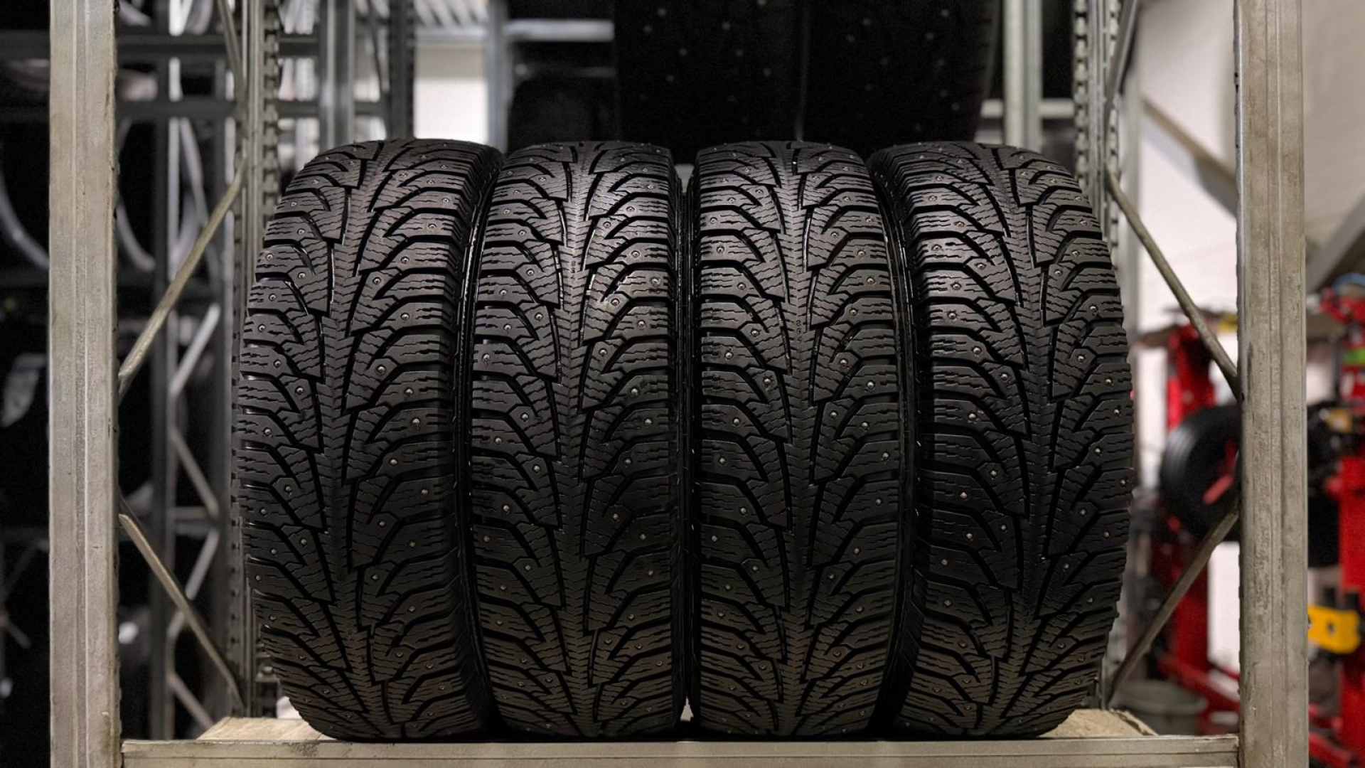 Nokian Hakkapeliitta C Cargo 225/75R16C 121/120 R