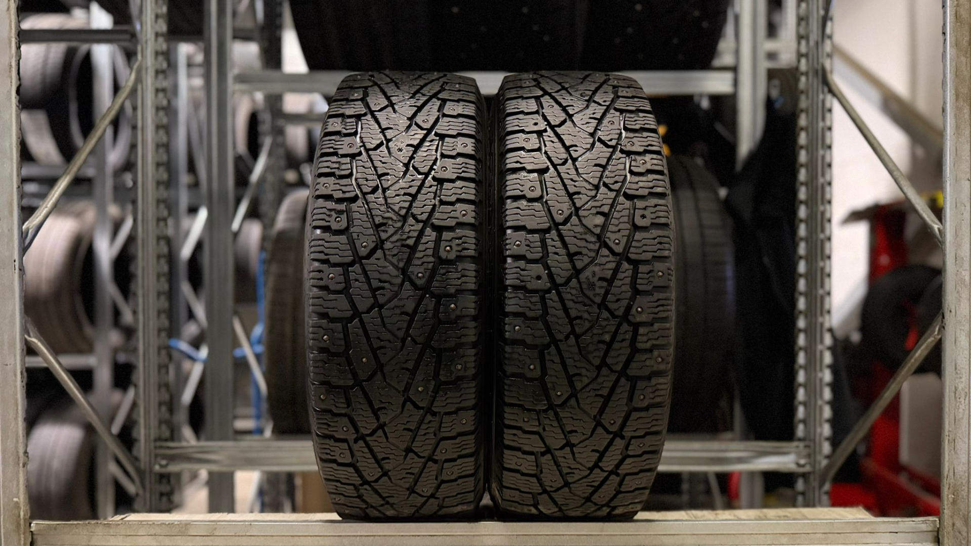 Nokian Hakkapeliitta C3 205/75R16C 113/111 R Studded tires