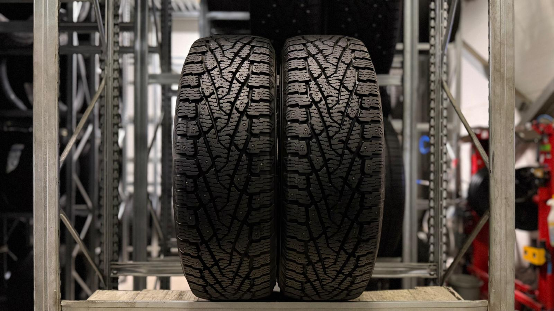 Nokian Hakkapeliitta Lt2 265/75R16 123/120 Q Studded tires