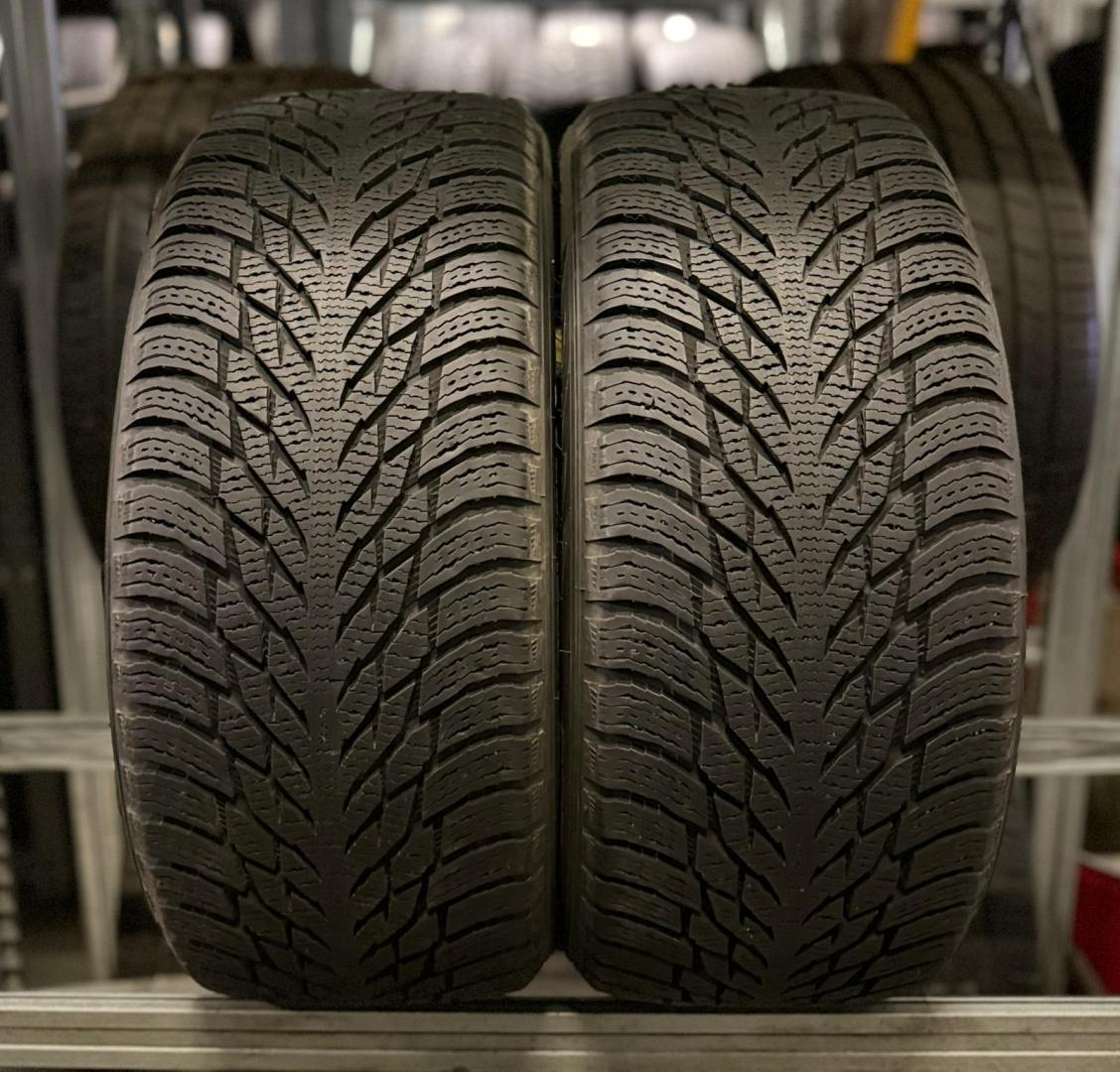 Nokian Hakkapeliitta R3 245/45R18 100 T