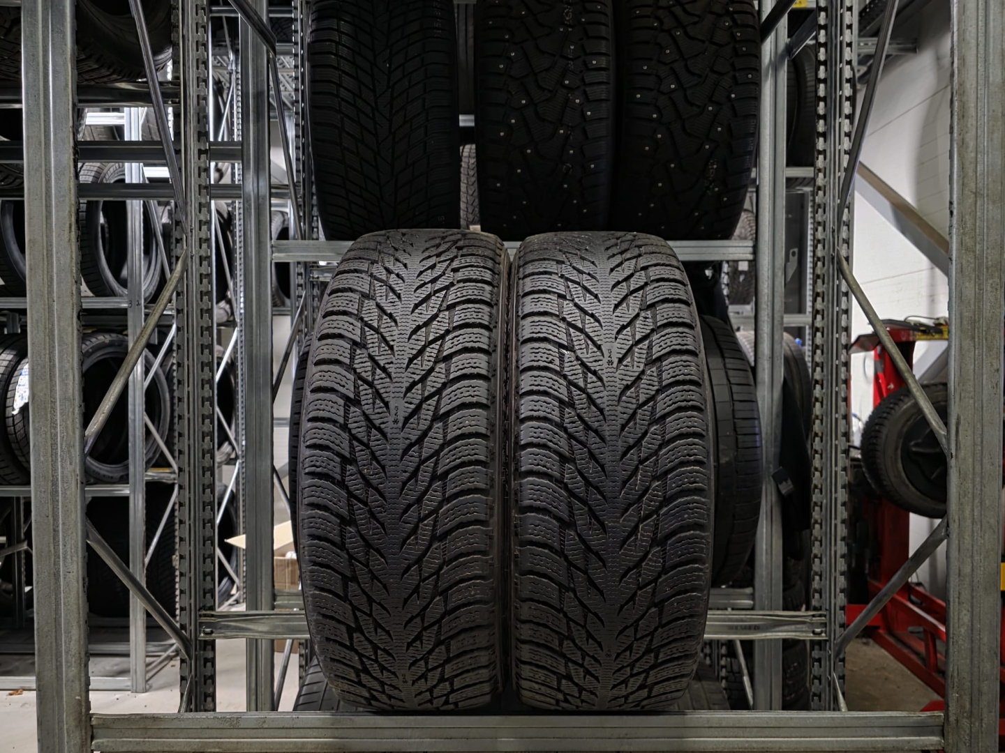 Nokian Hakkapeliitta R3 SUV 235/55R18 104R Фрикционная