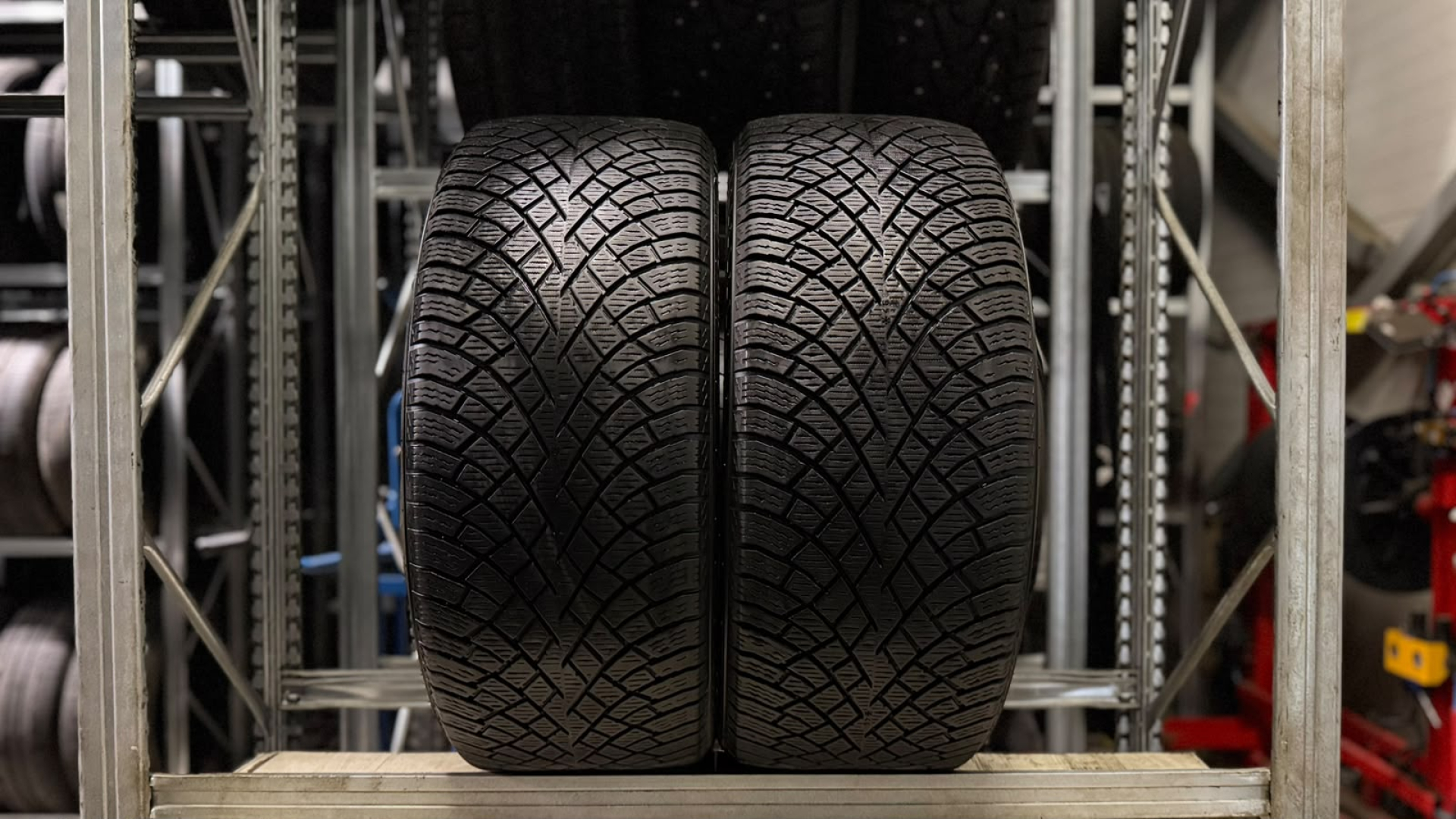 Nokian Hakkapeliitta R5 EV 265/40R22 106 T Silent Drive