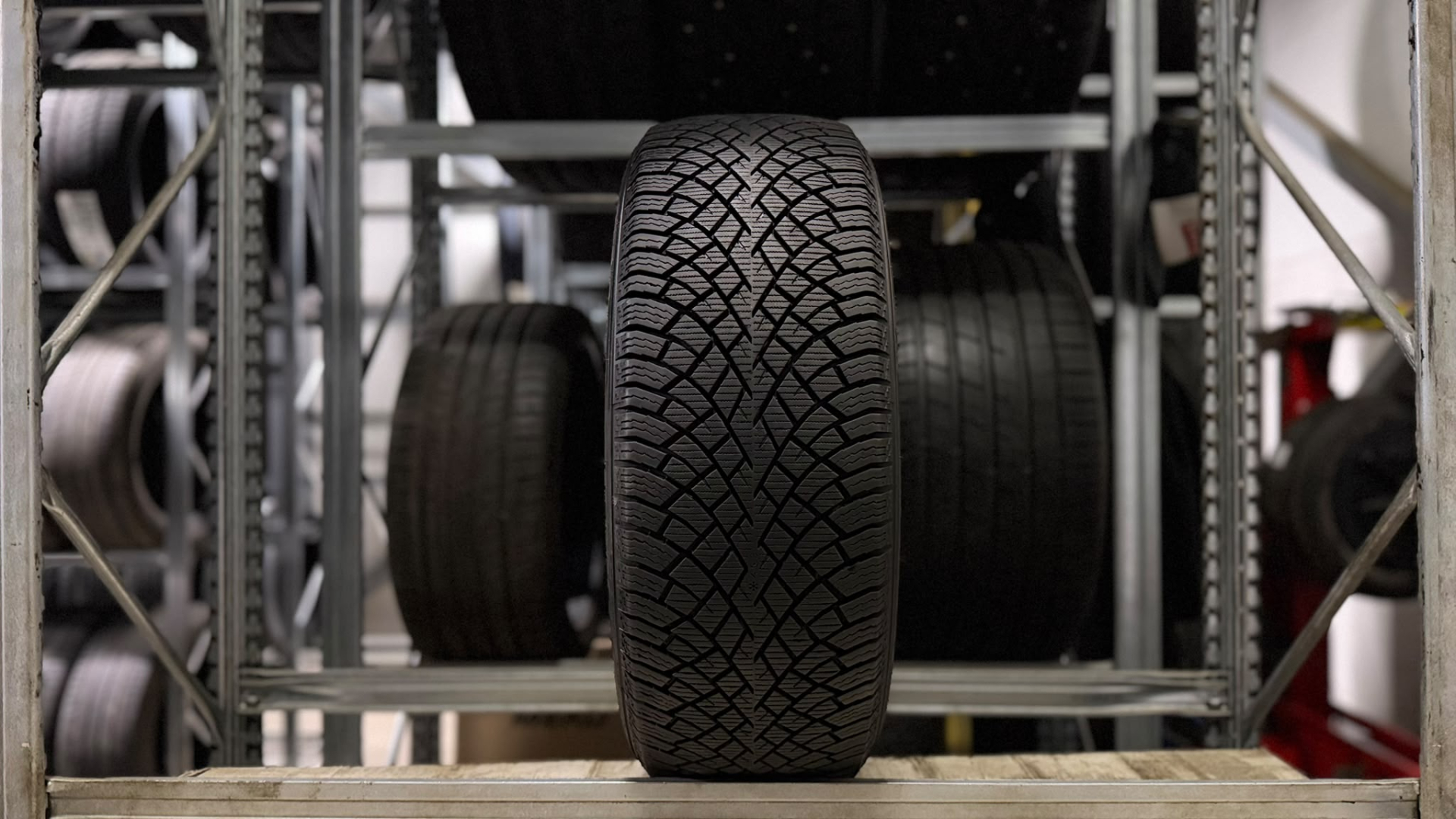Nokian Hakkapeliitta R5 245/45R18 100 T