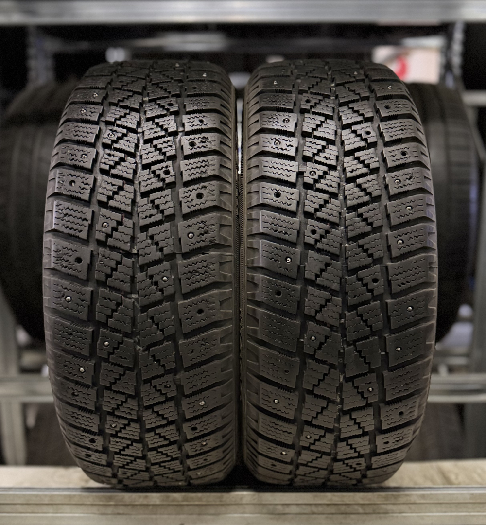 Hankook w404 205/55R16 91 T Lamellrehvid