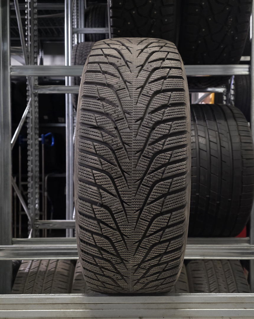 Hankook Winter i*cept iZ3 X W636A 235/55R18 104 T