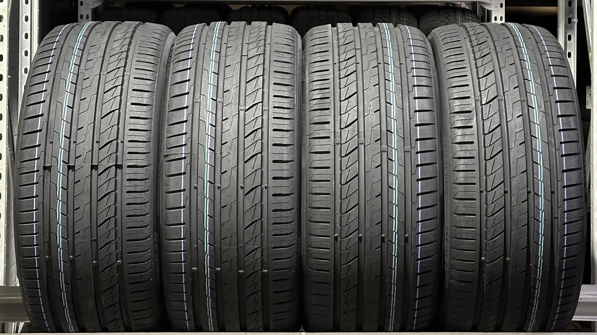 MATADOR Hectorra 5 235/45R20 100 W Suverehvid