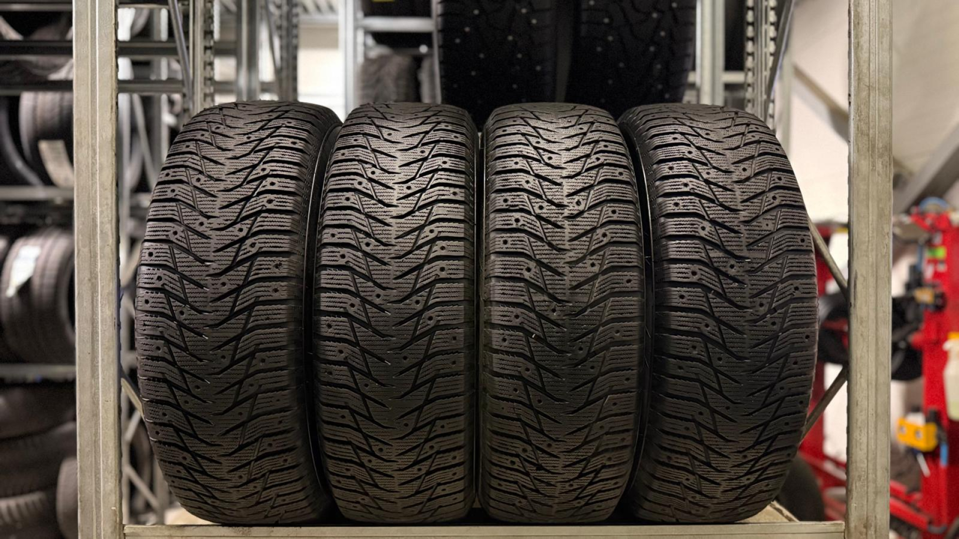 Sailun Ice Blazer WST3 255/70R16 111 T Friction tires