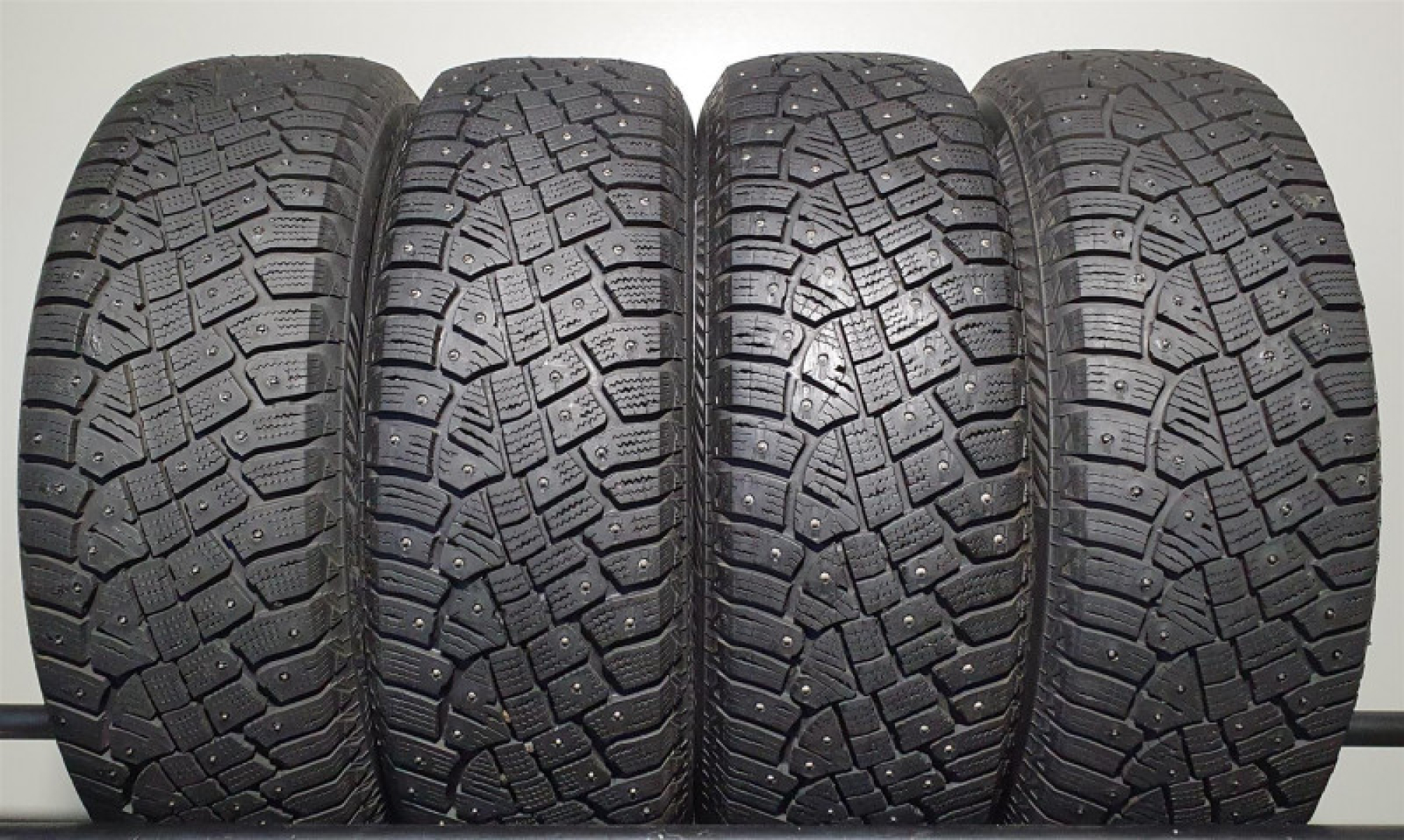 Continental Ice Contact 2 Suv 235/60R17 106 T Naastrehvid