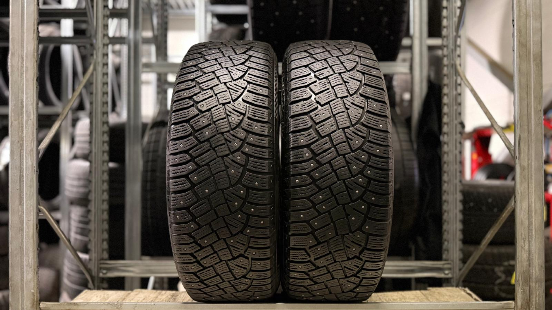 Continental Ice Contact 2 Suv 235/60R18 107 T Шипованные шины