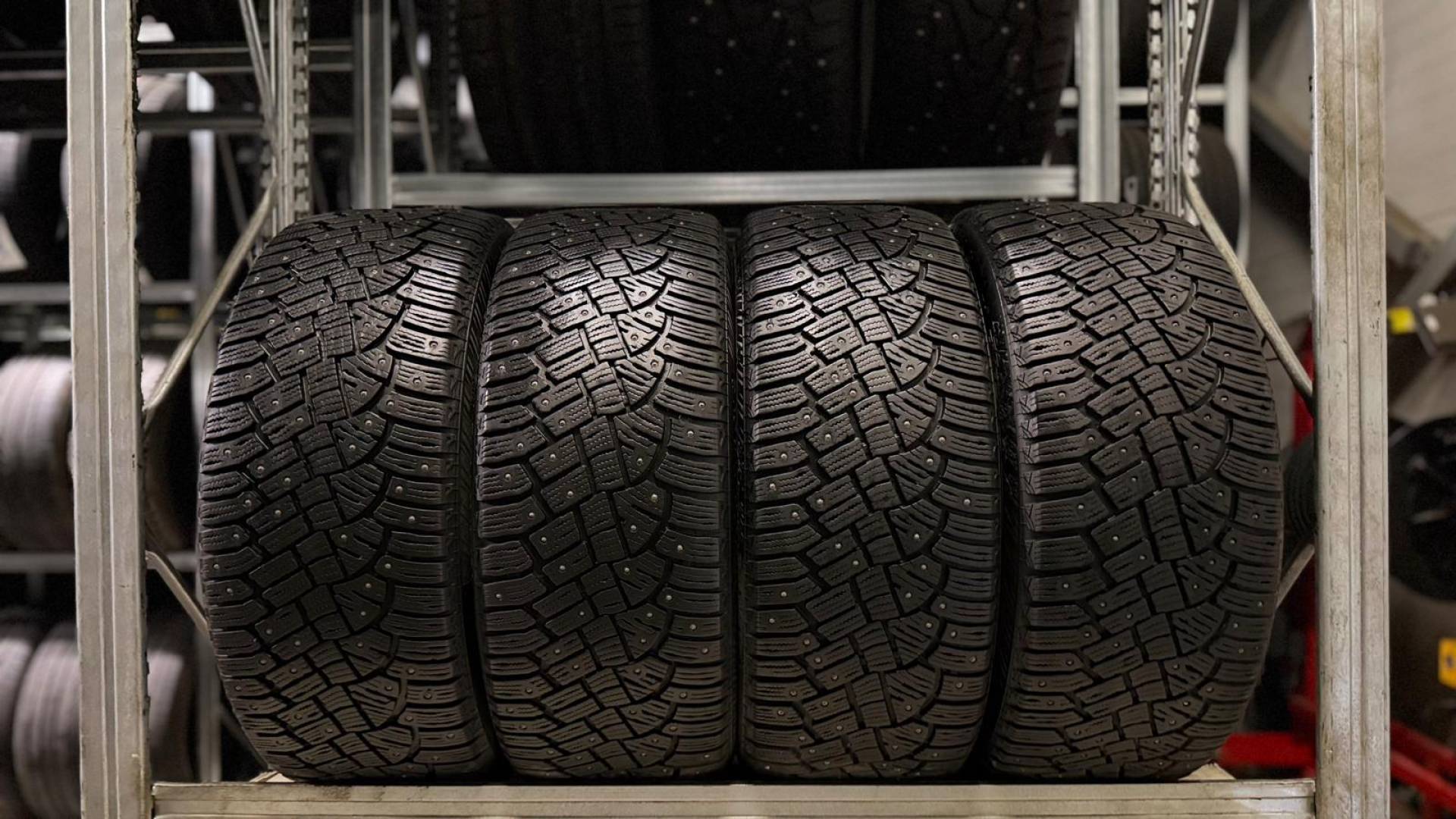 Continental IceContact 2 215/55R18 99 T