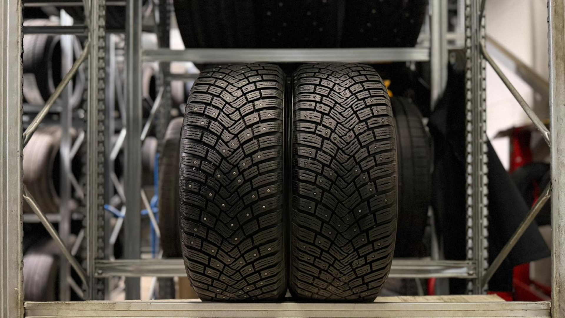 Continental IceContact 3 235/55R18 104 T Naastrehvid