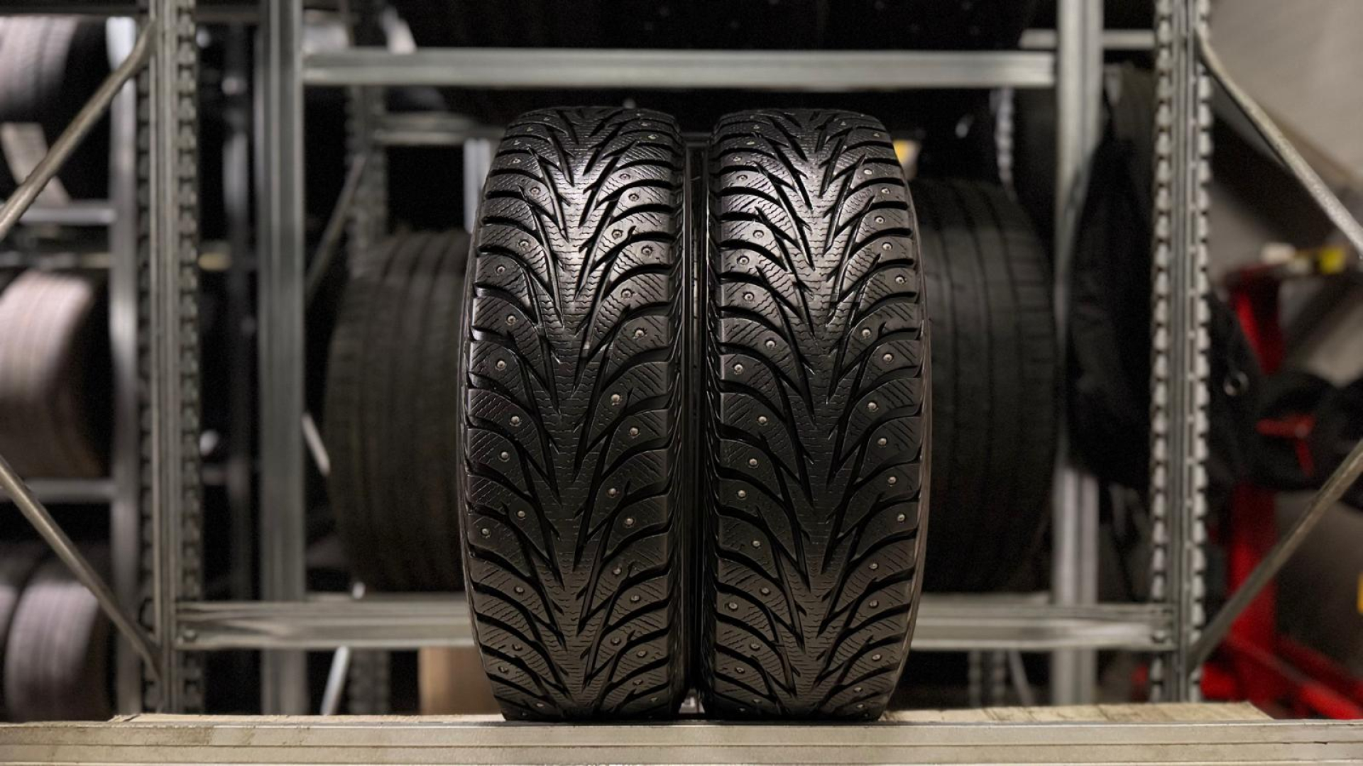 Yokohama ice guard stud ig35 175/70R14 84 T Studded tires