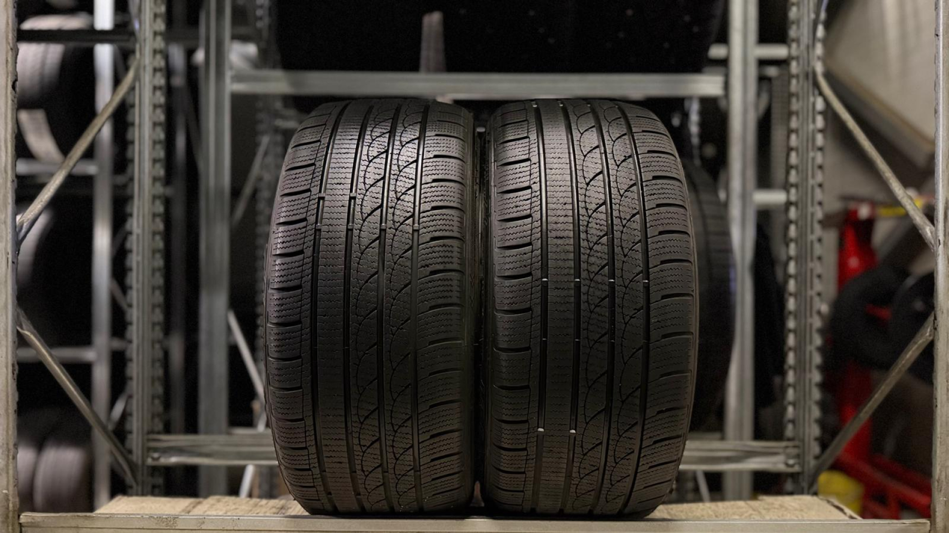 Rotalla ICE-PLUS S210 225/40R18 92V Фрикционная