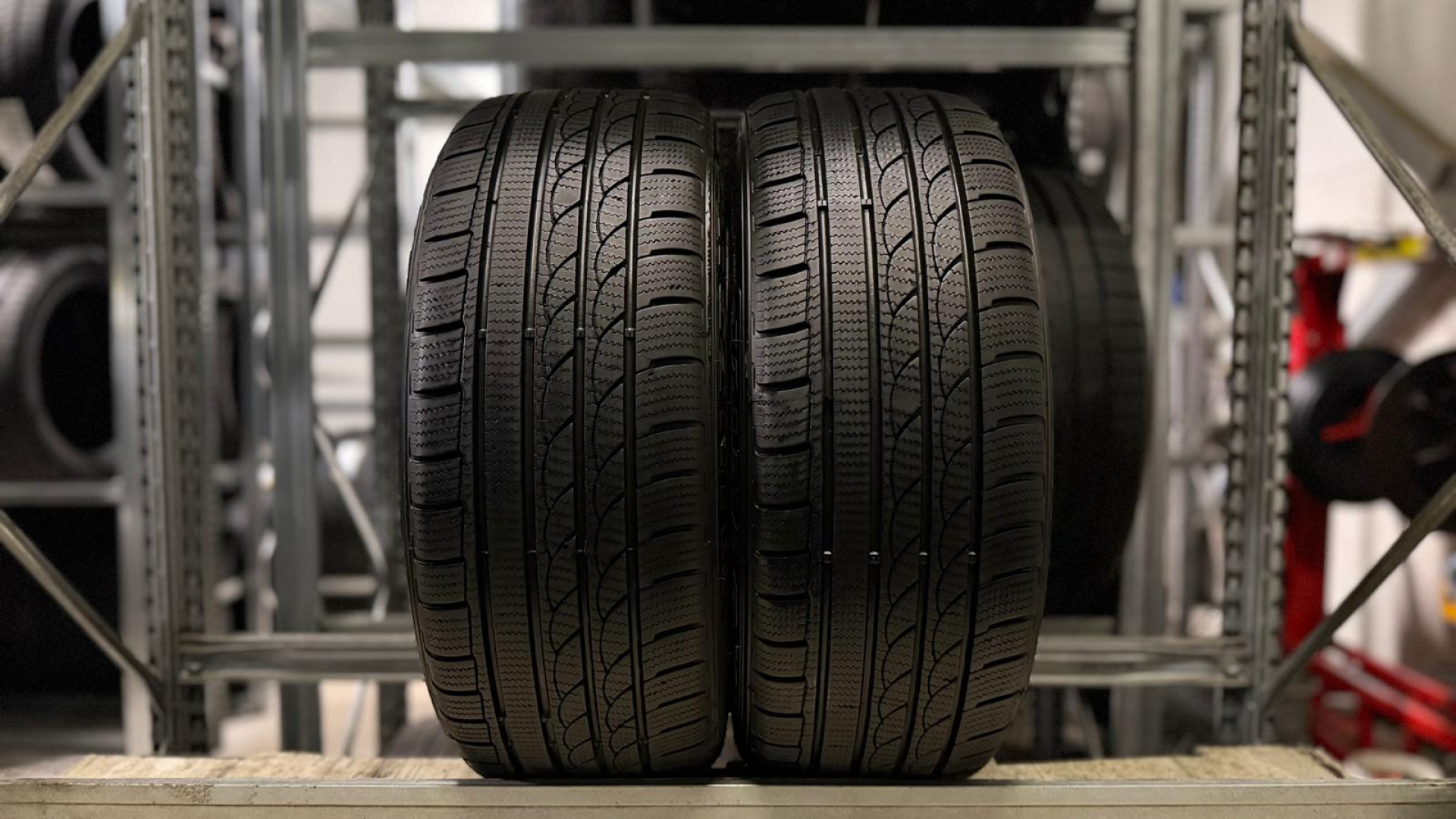 Minerva Ice-Plus S210 205/45R17 88 V Friction tires