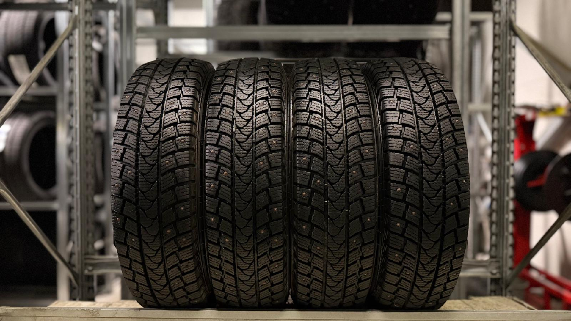 Imperial Ice-Plus SR1 165/80R13C 94/93 Q Naastrehvid