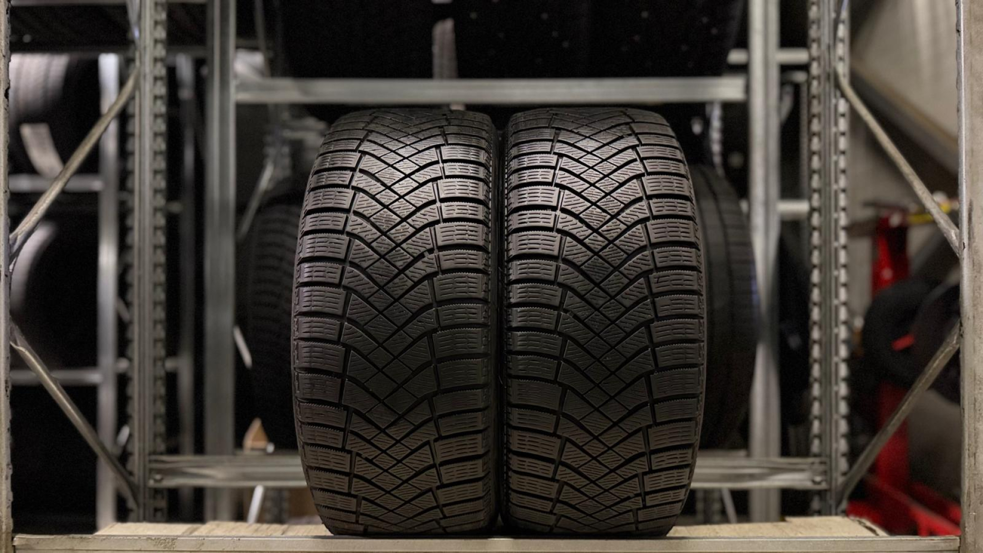 Pirelli Ice Zero FR 225/45R17 94 H Lamellrehvid