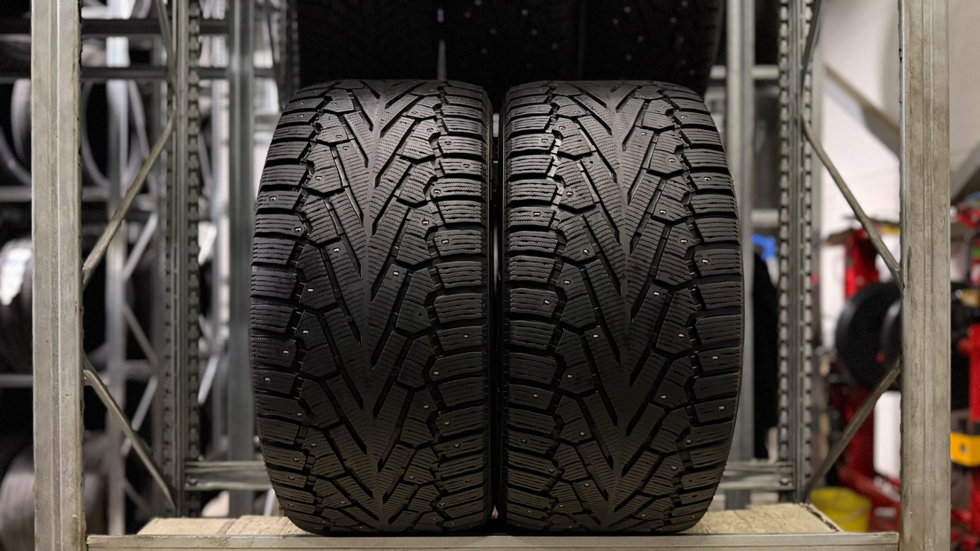 Pirelli Ice Zero 275/50R20 113 T Studded tires