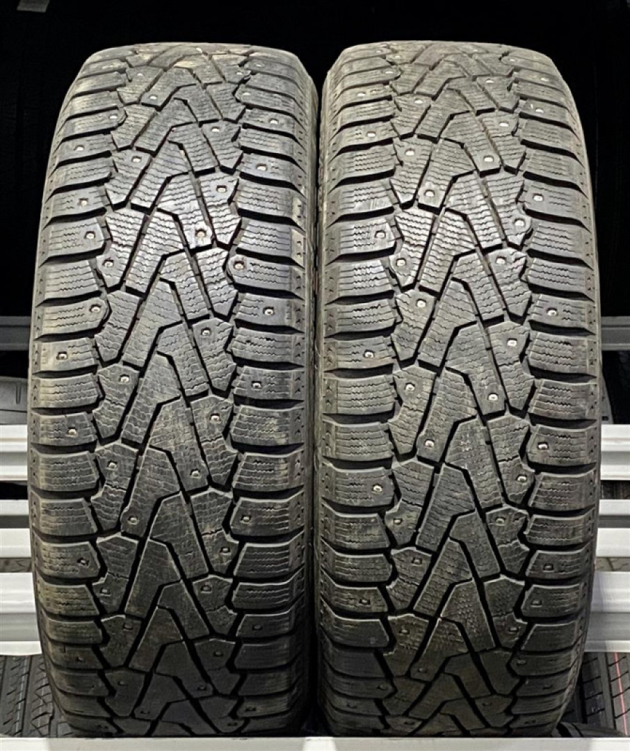 Pirelli Ice Zero 235/65R17 107 T Studded tires