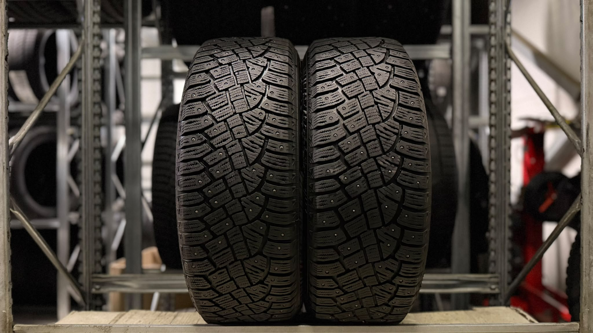 Continental IceContact 2 225/55R17 97 T Naastrehvid