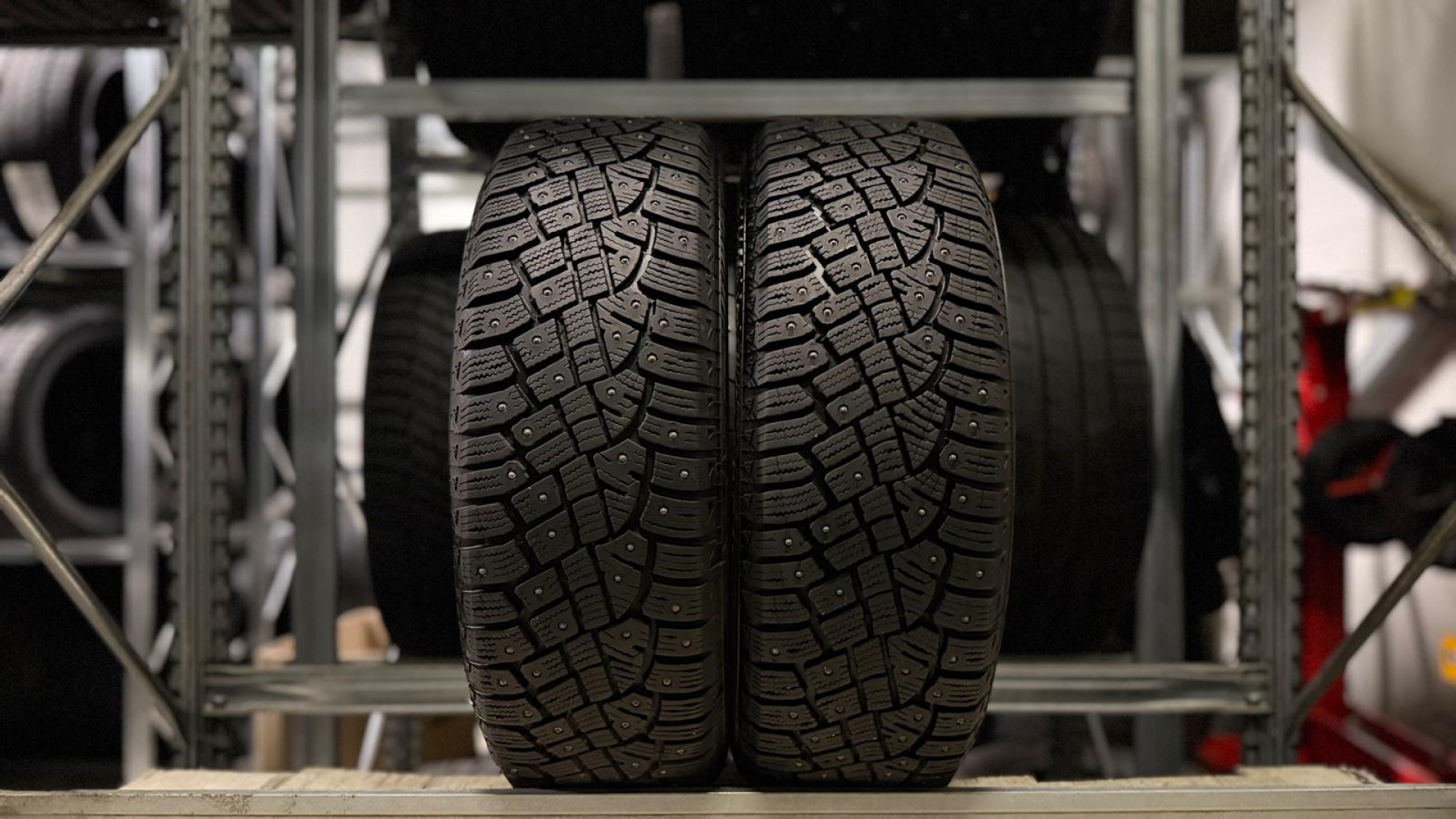 Continental IceContact 2 205/60R16 96 T Naastrehvid