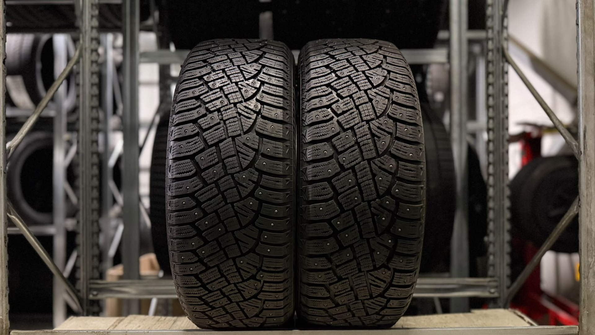 Continental IceContact 2 215/55R18 99 T
