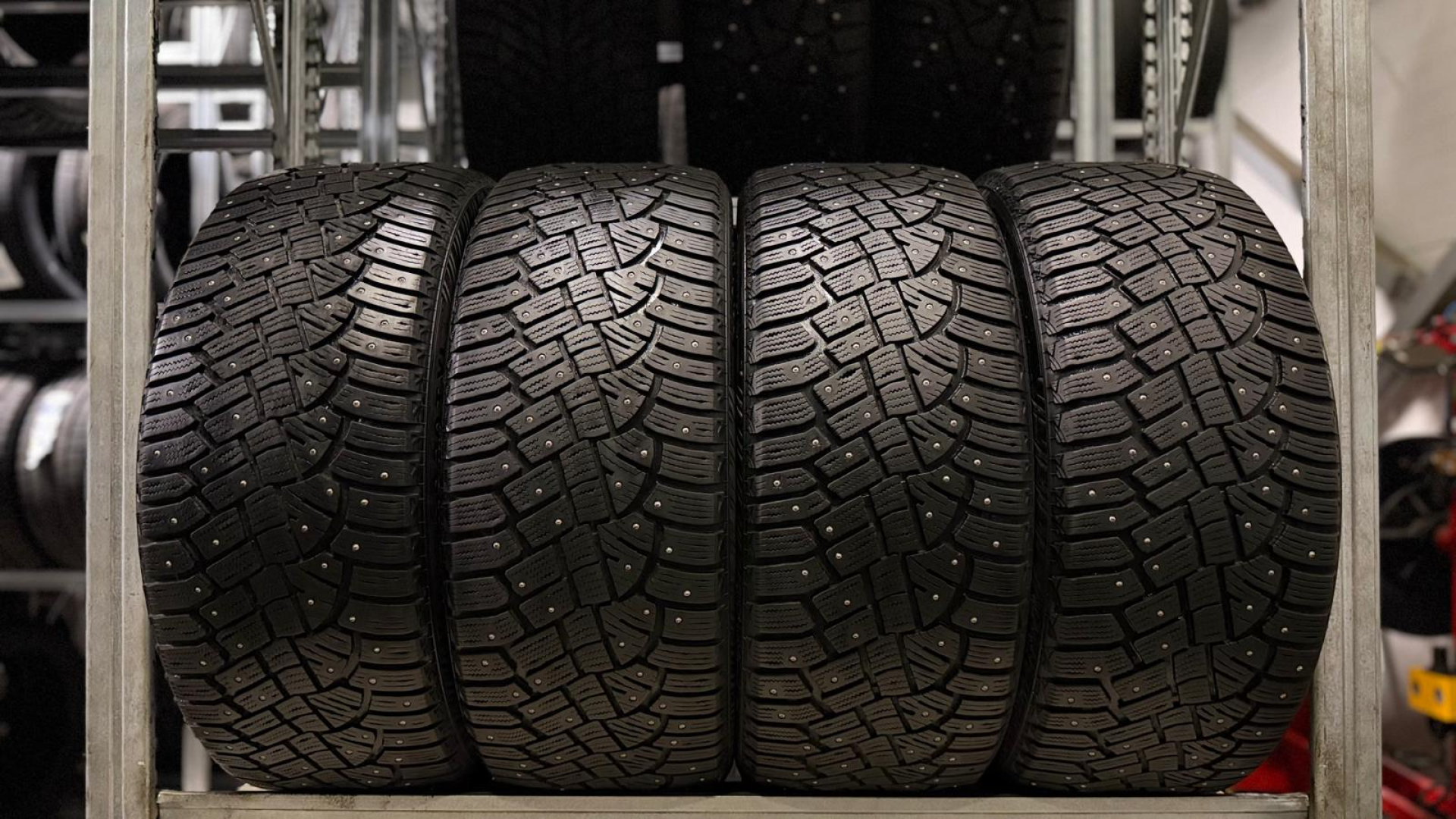 Continental IceContact 2 255/45R20 105 T Studded tires