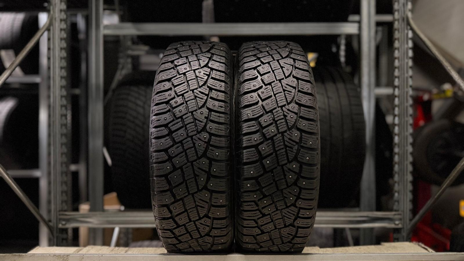 Continental IceContact 2 205/55R16 94 T Naastrehvid
