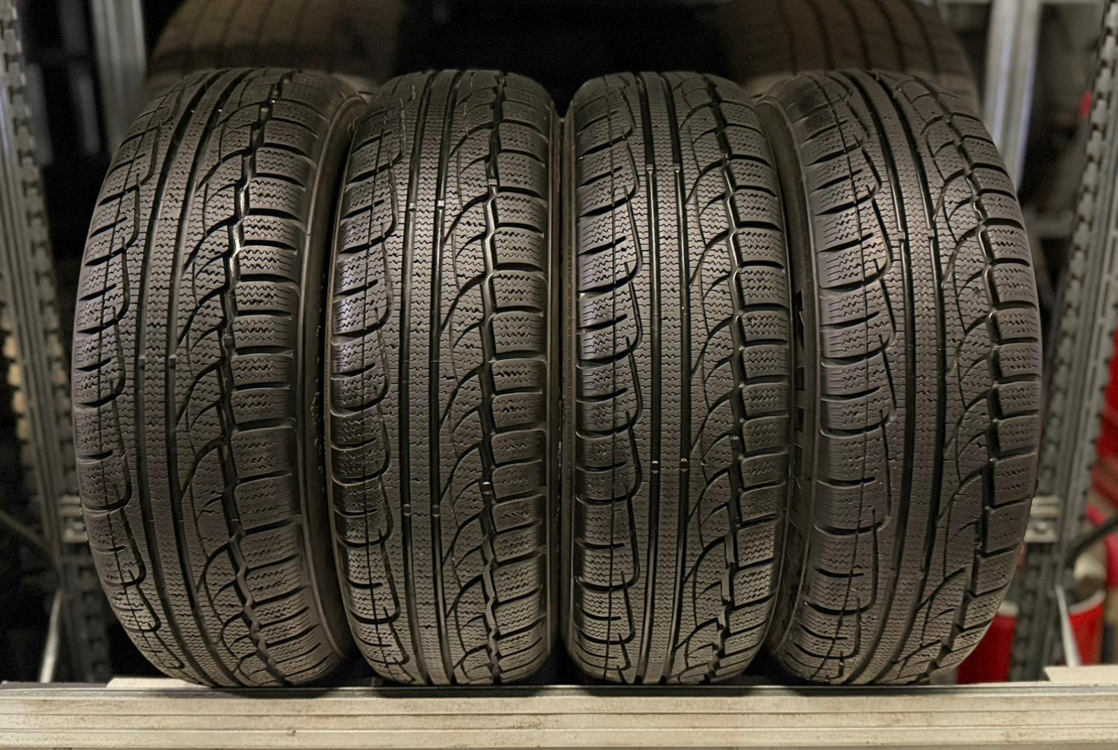 Kumho I'zen KW17 165/65R14 79 T Friction tires