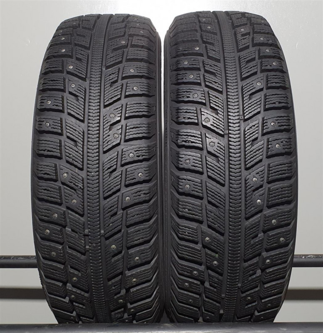 Kumho Izen Kw22 185/70R14 88 T Studded tires