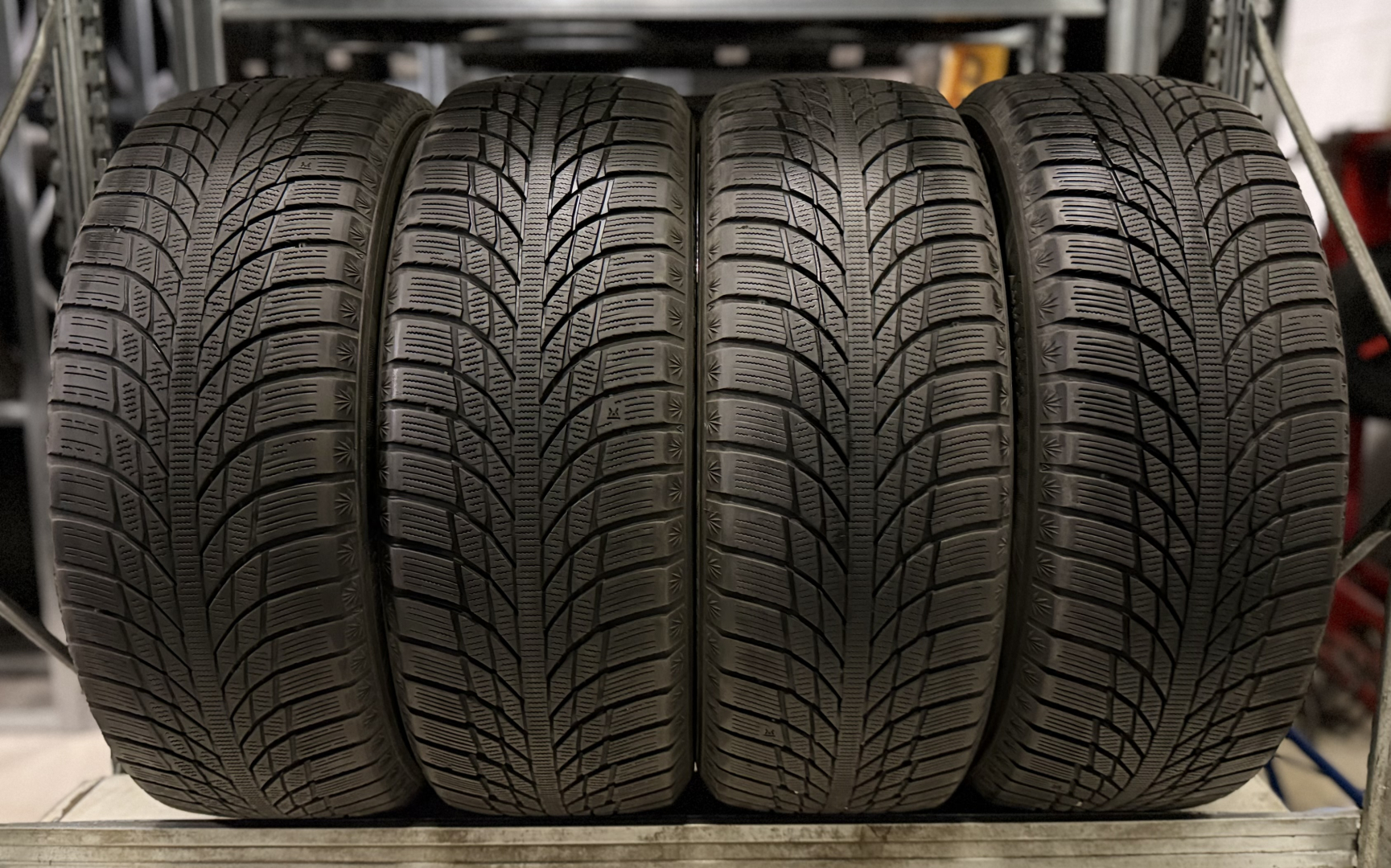 Kumho Winter Craft Ice WI51 215/55R17 98 T