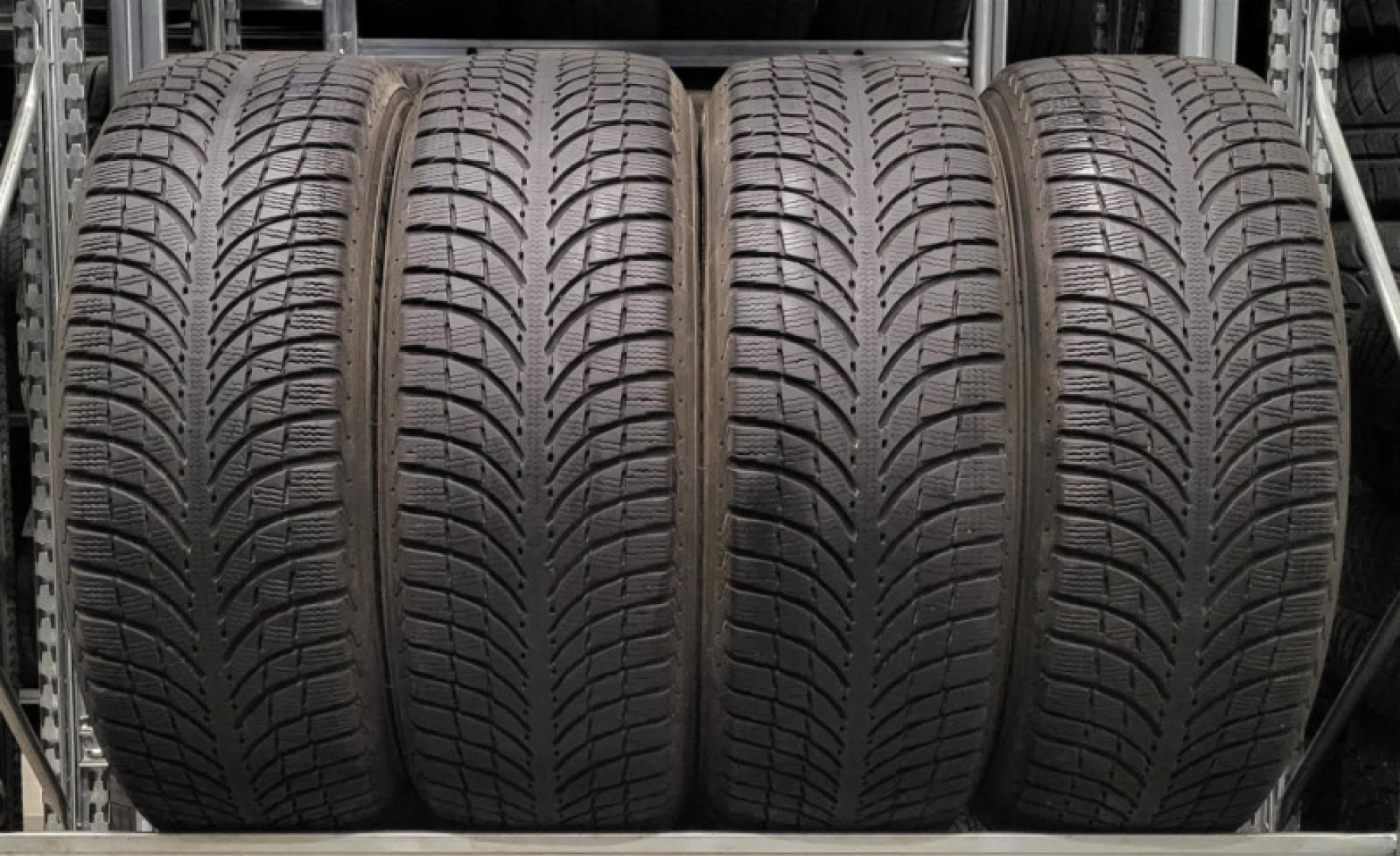 Michelin LATITUDE ALPIN 2 255/55R20 110 V Ламельные шины