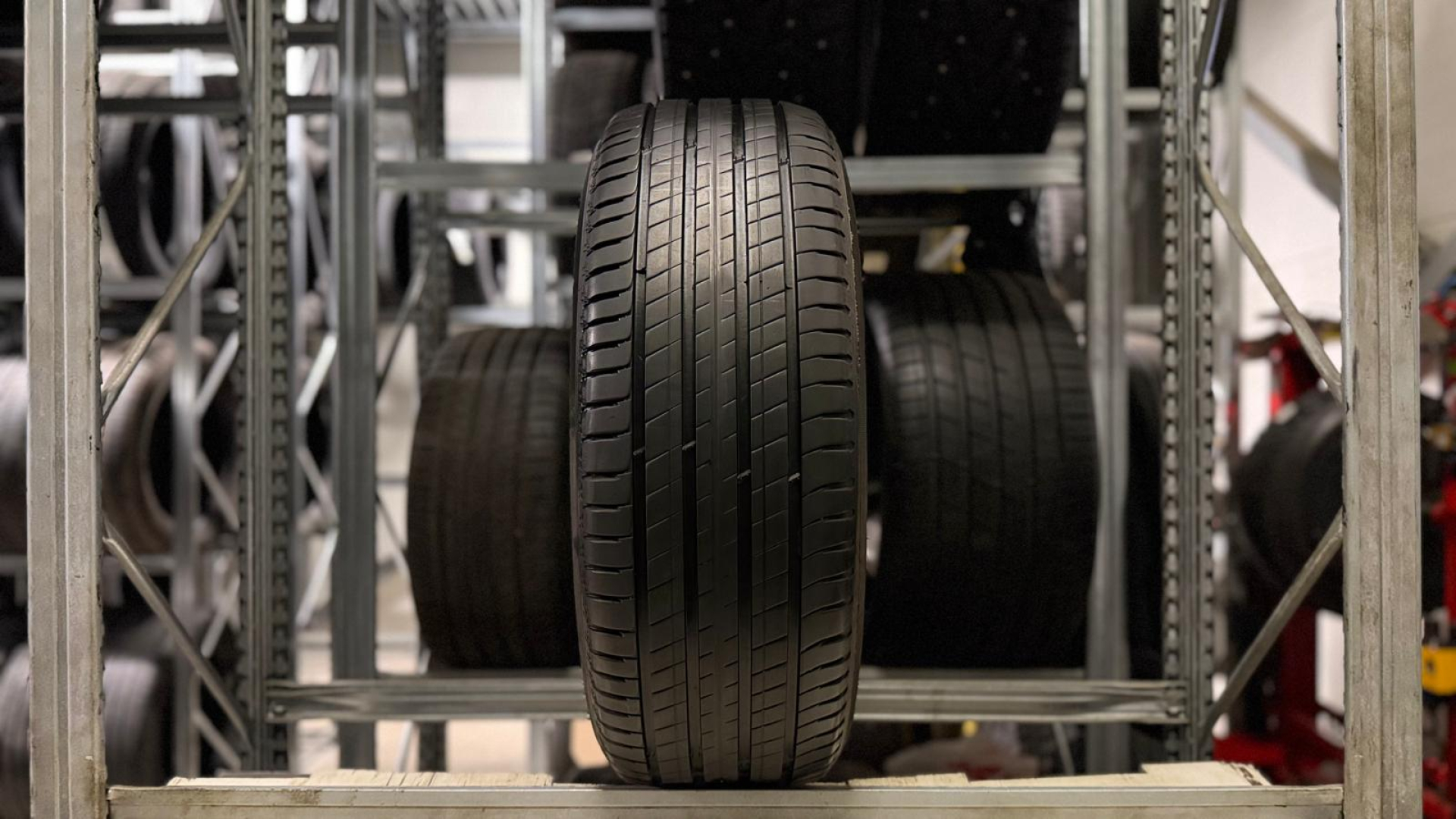 Michelin Latitude Sport 3 235/60R18 103 V VOL