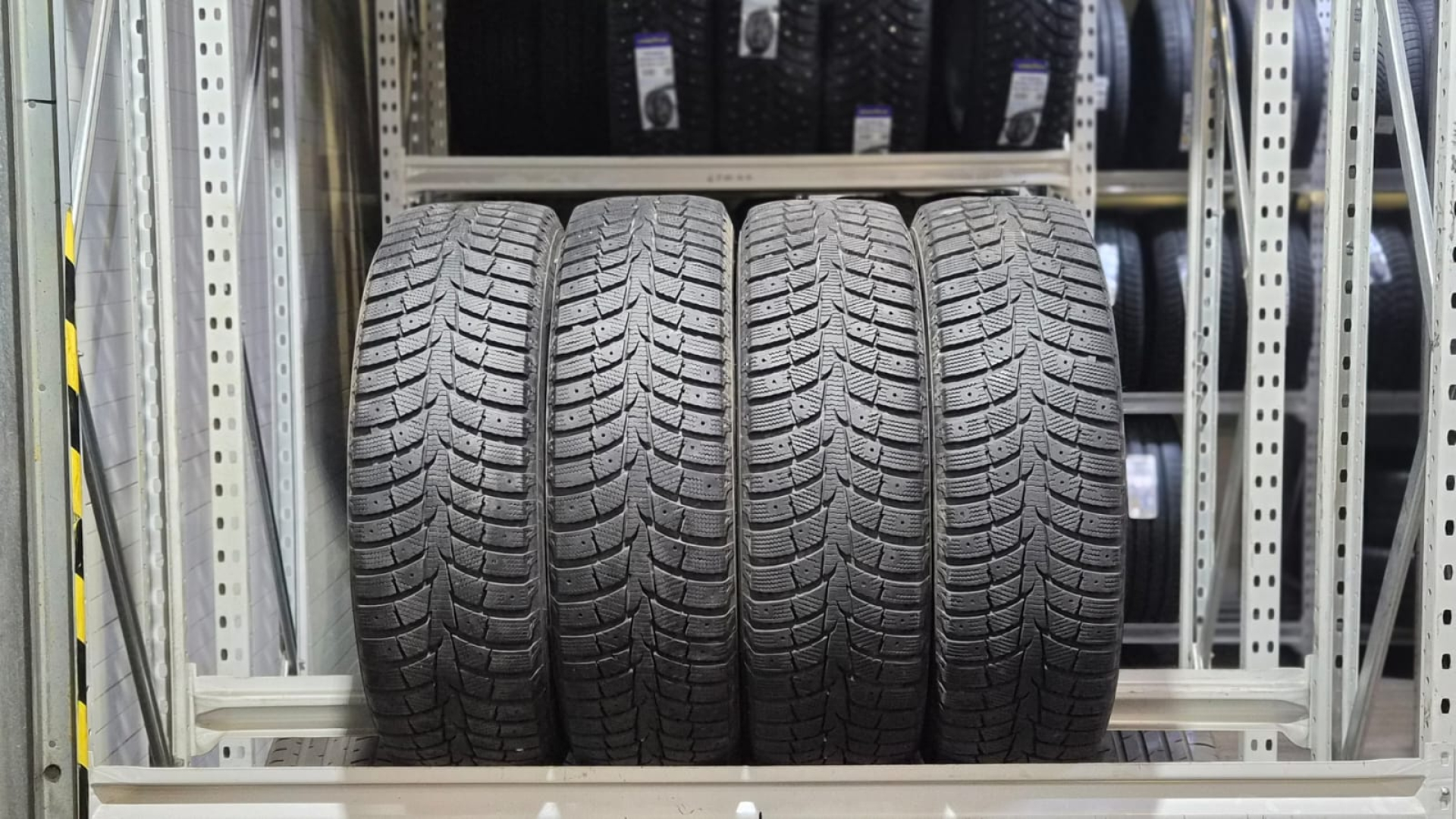 Laufenn I Fit Ice LW71 215/65R17 99 T Ламельные шины