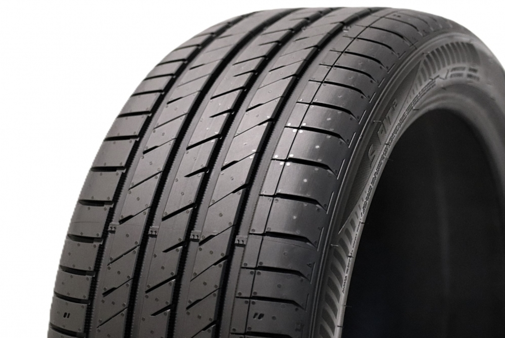 Laufenn LK12A SUV 235/55R18 100 V Suverehvid