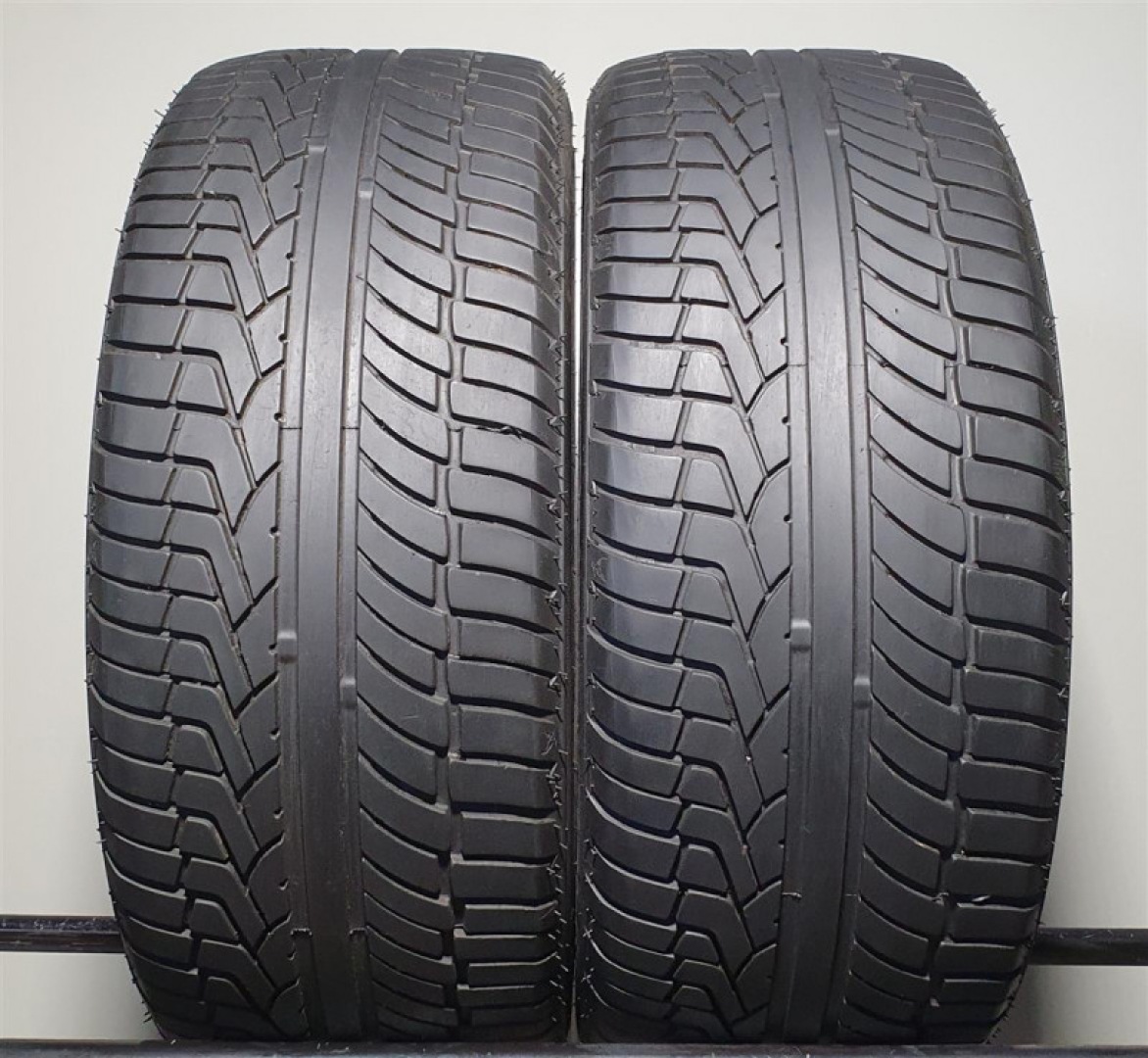 Accelera Lota 265/40R22 106 V Suverehvid